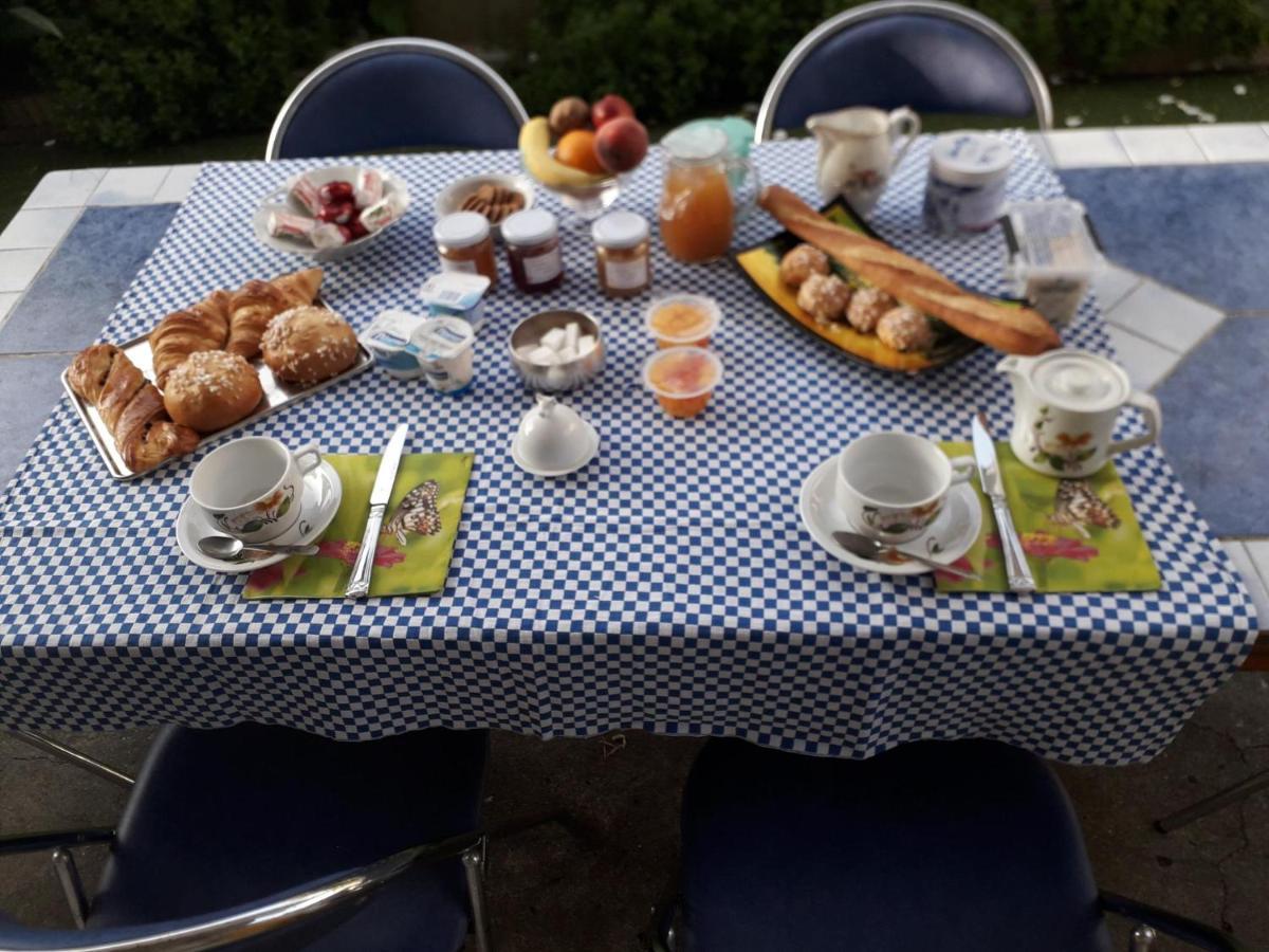 Le Jardin Fleuri Acomodação com café da manhã Saint-Nazaire  Exterior foto