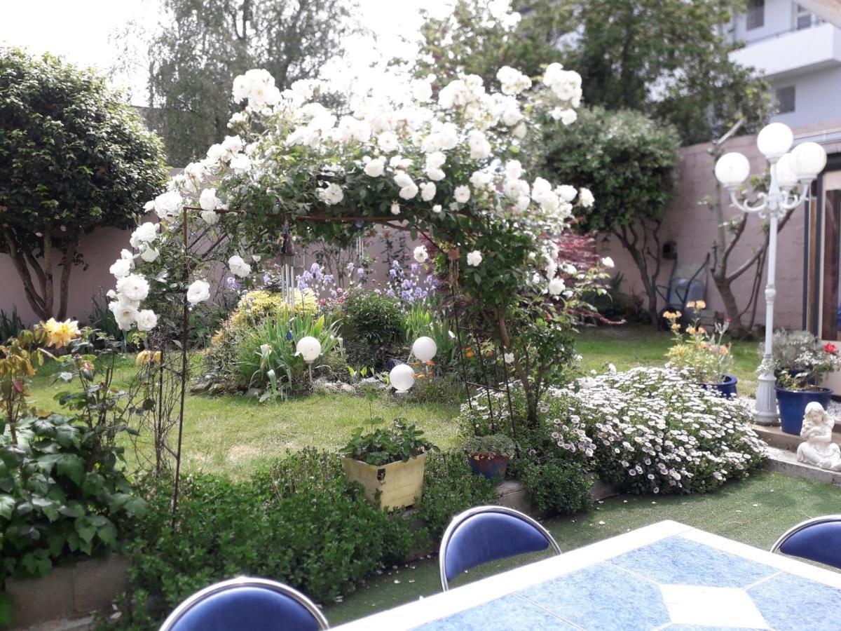 Le Jardin Fleuri Acomodação com café da manhã Saint-Nazaire  Exterior foto